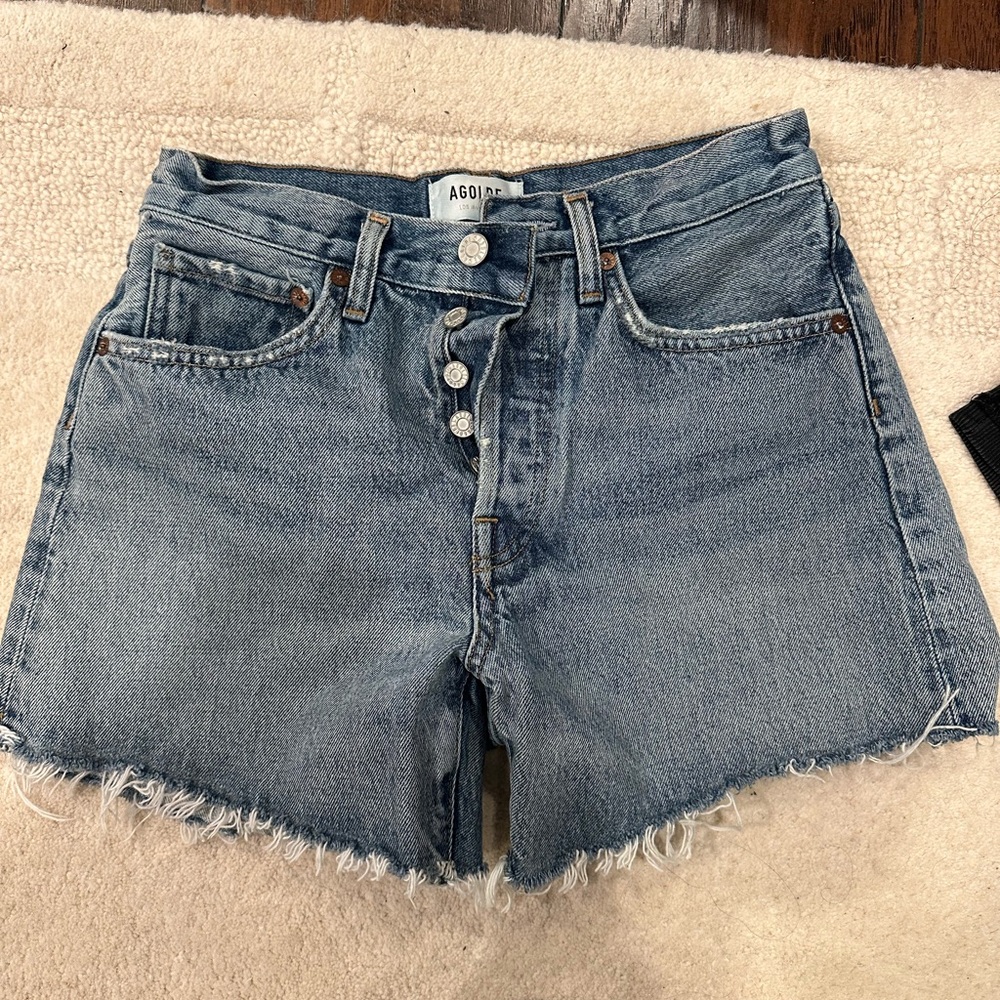 Agolde Parker long shorts in color dark swampmeet 

**worn 3x**

Size: 24
